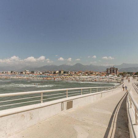 Sul Mare Apartment Lido di Camaiore Luaran gambar